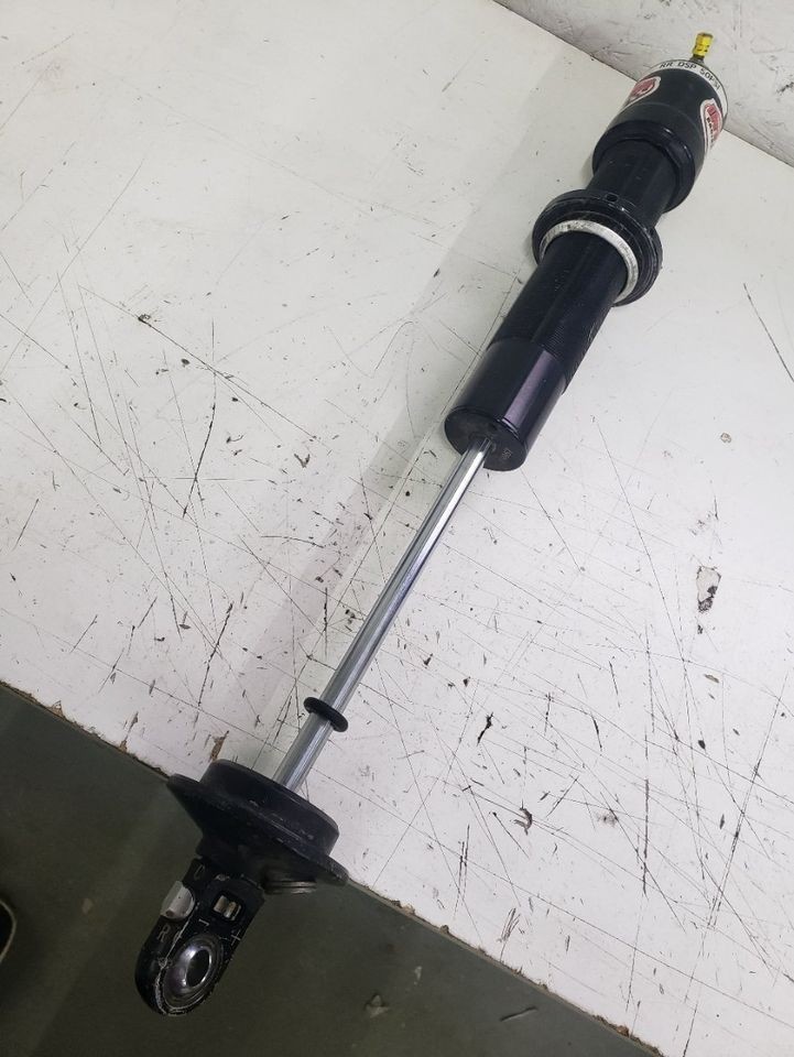 Integra IDA double adjustable base valve RR shock. DSP piston option. Of Rocket