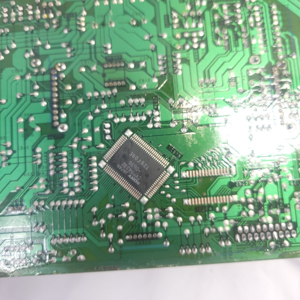 Sony CDP-CX205 200-Disc Mega CD Changer Player Part Circuit Board