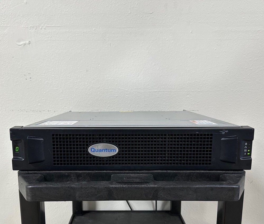 Quantum 24-bay SAS disk array w/ Dual 1-05134-01 Quantum SAS SAN Controller