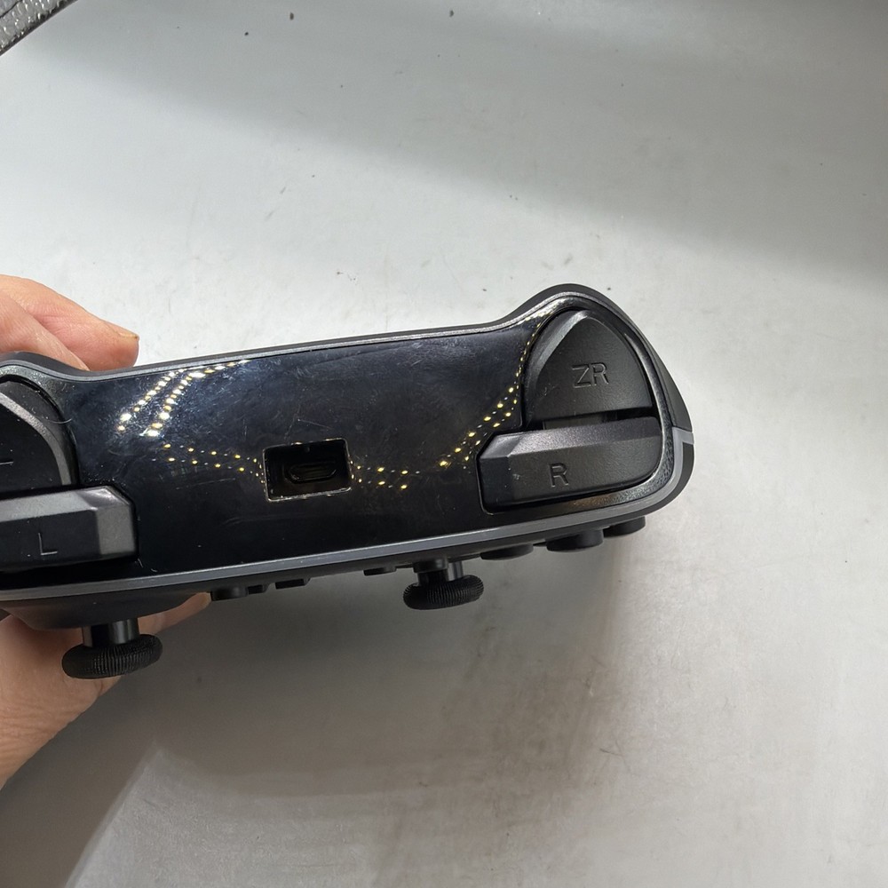 PowerA Wired Controller for Nintendo Switch - Matte Black - USED NO CABLE