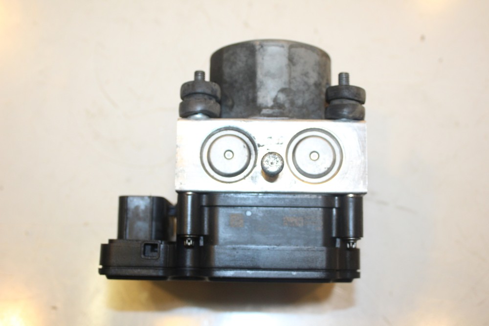 2016 Harley Davidson FLHTCU Electra Glide Abs Pump Unit Module 41100013A
