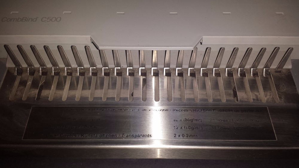 GBC CombBind C500 Comb Spreader/ Comb Binding Machine/ Binder