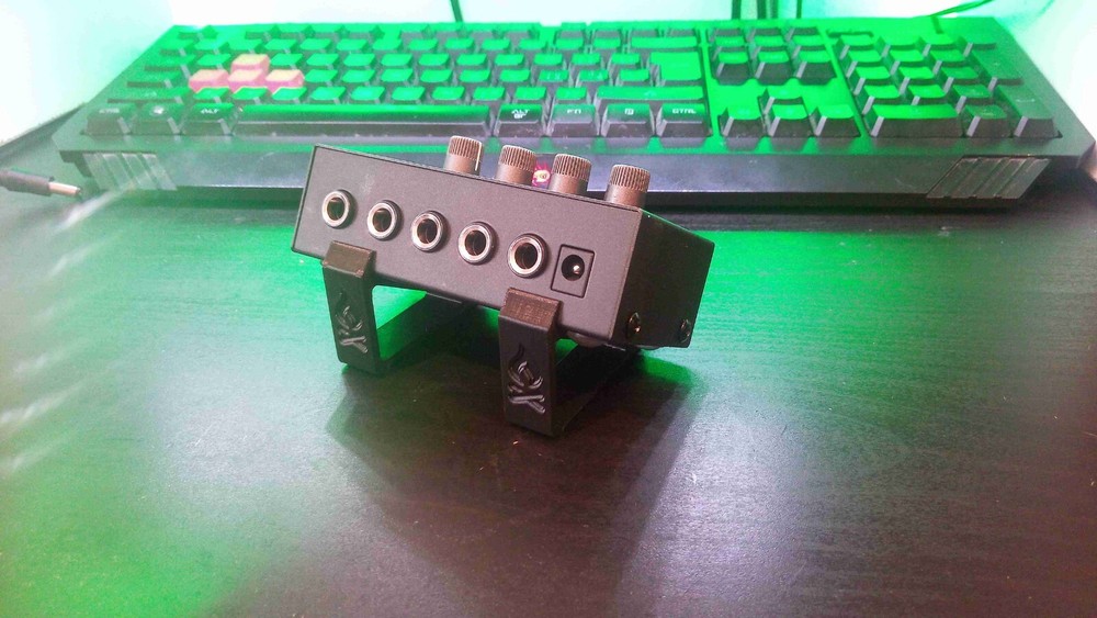 Convenient Angled Stand for Behringer HA400 Amplifier & MX400 Mixer