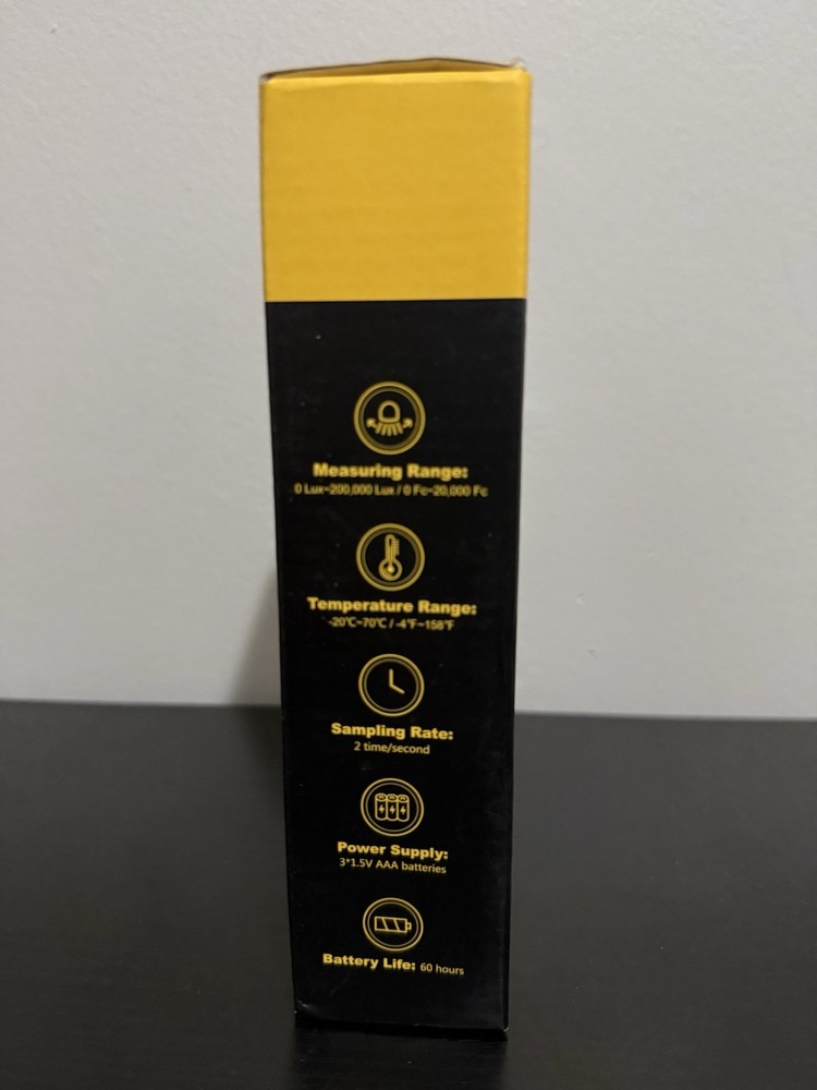 NEW IN BOX LIGHT METER MT-912 Digital Illuminance Light