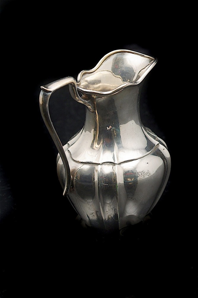 ANTIQUE VICTORIAN WILLIAM HUTTON SILVER PLATED MILK JUG