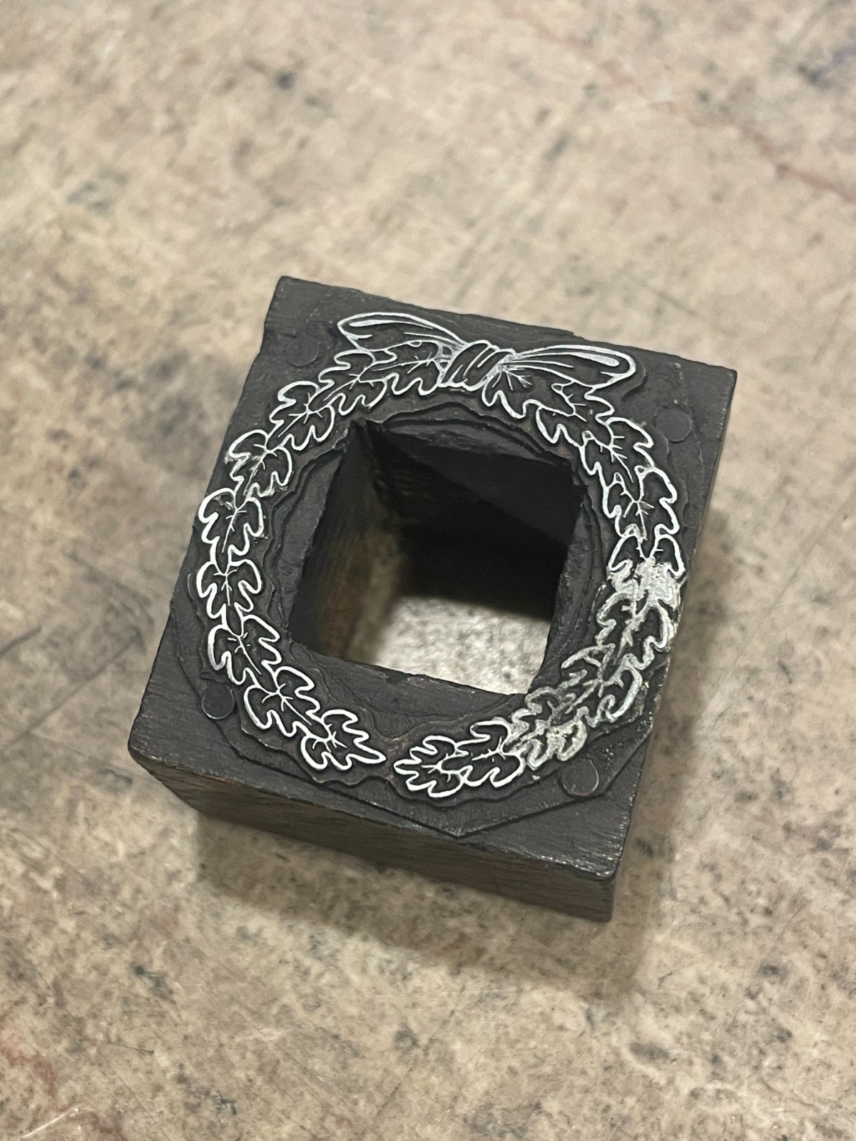 Printing Letterpress Printers Block Mortised Wreath Border Holiday (1659)