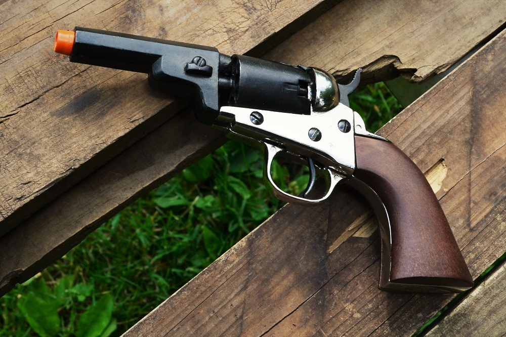 Colt 1849 Navy Pocket Pistol Revolver - Wells Fargo - Dragoon - Denix Replica