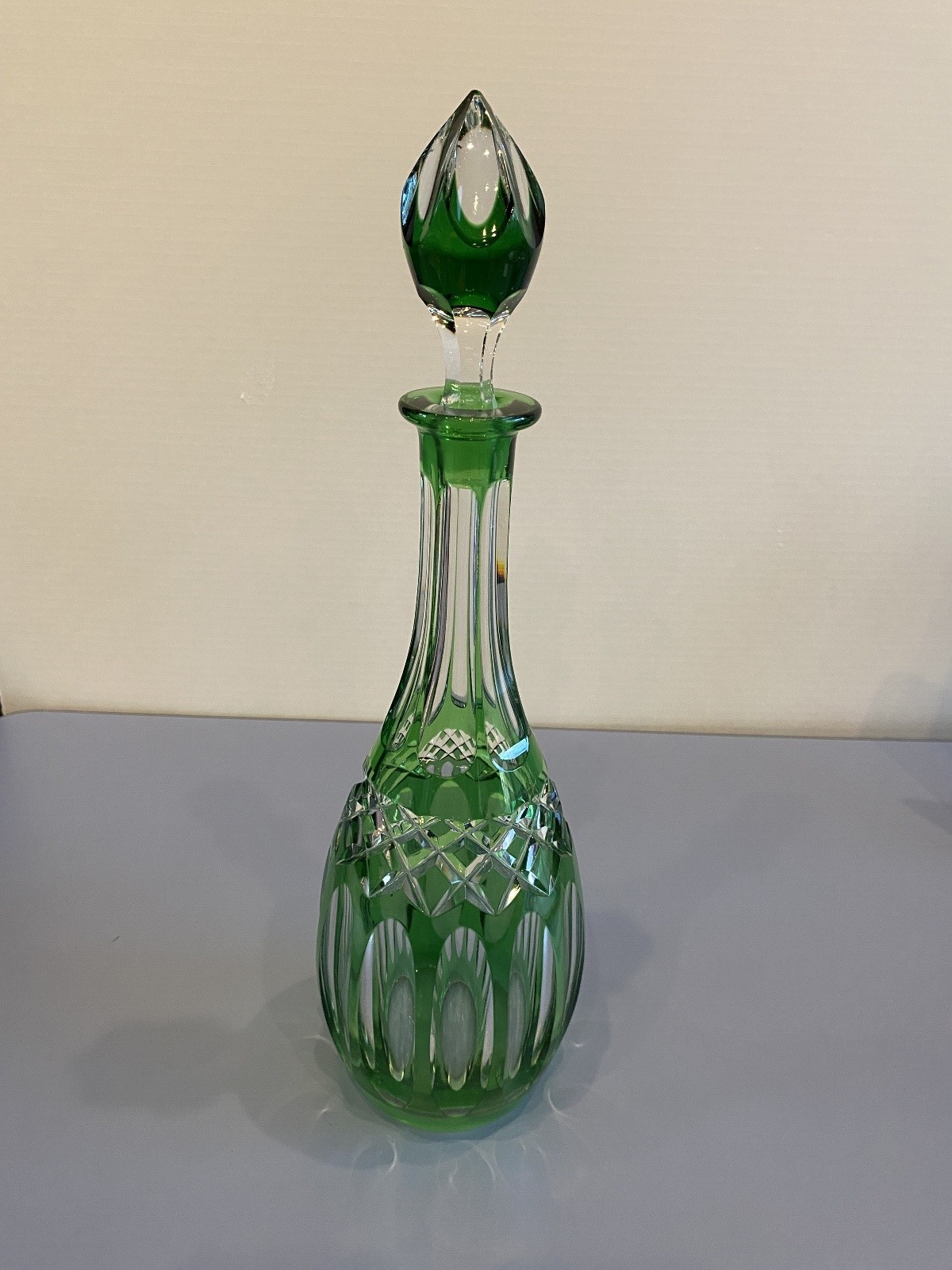STUNNING VTG Emerald Green Cut To Clear Crystal Decanter W/Stopper 15.25"H