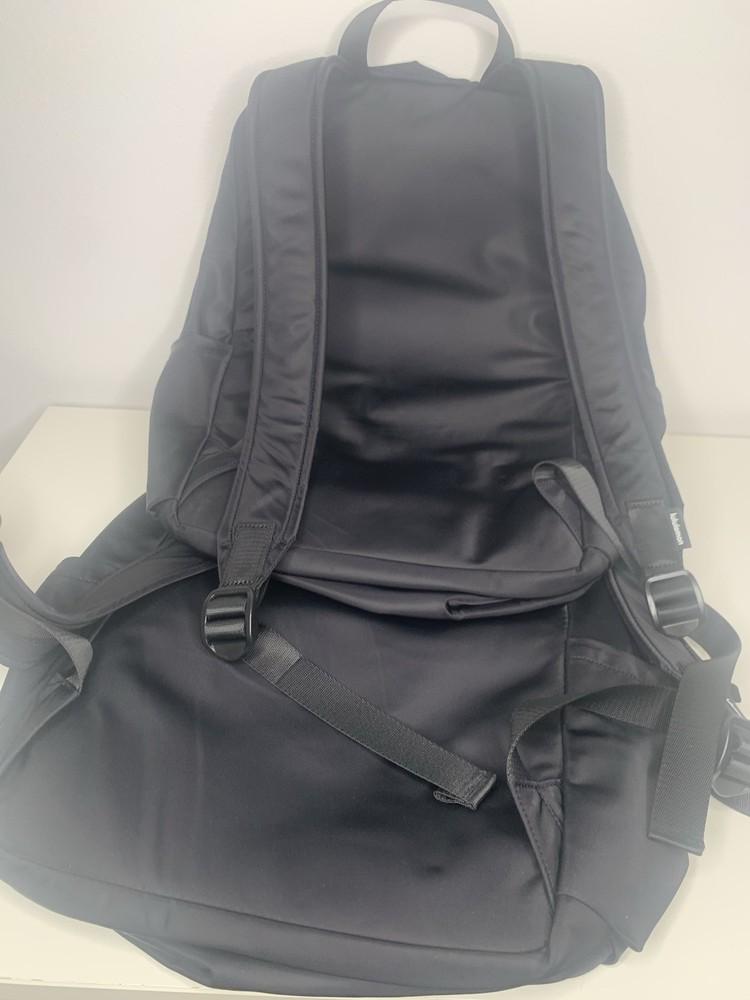 Lululemon Everywhere Backpack 22L Unisex Black Nylon