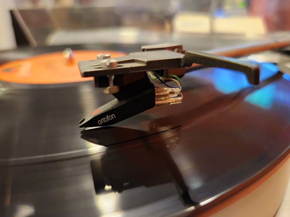 Luxman PD 284 Turntable