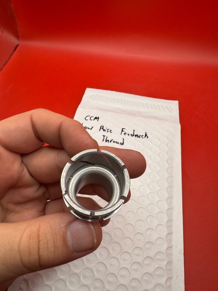 CCM Low Rise Feedneck Dye Thread