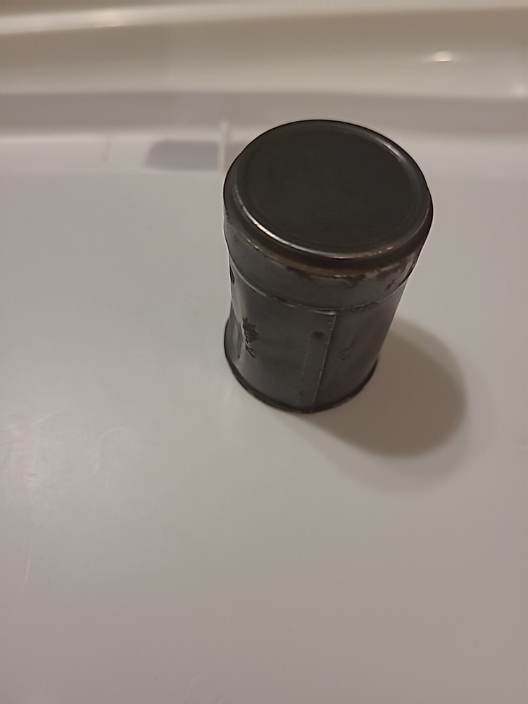 Vintage american empty snuff tin