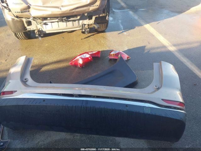 EQUINOX   2019 Glove Box 4954640