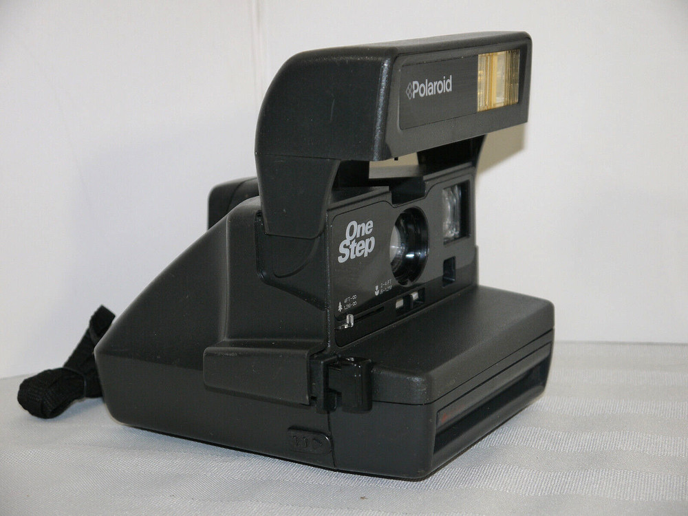 Polaroid One Step 600 Instant Camera with Manual & Case Flash Tested