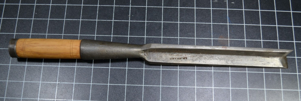 I. N. MILLER - 1" - CORNER SOCKET CHISEL