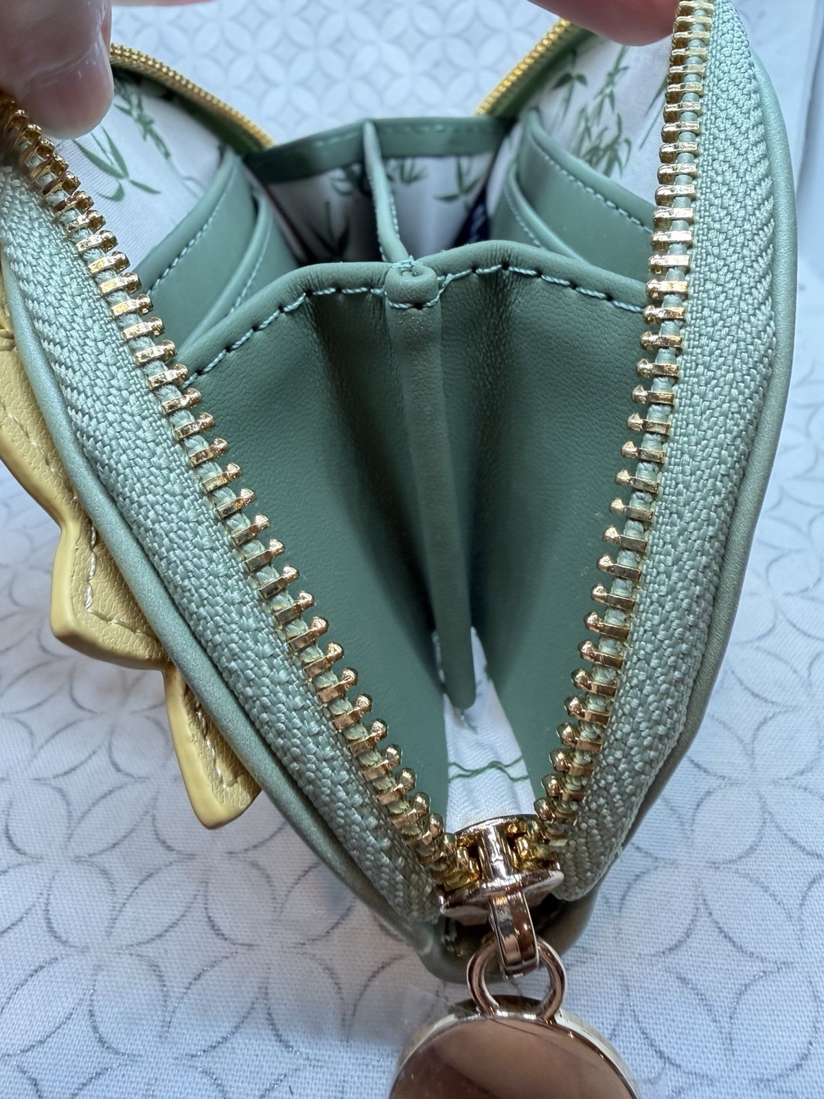 Boxlunch Her Our Universe Disney Mulan Comb Figural Coin Purse Cosplay