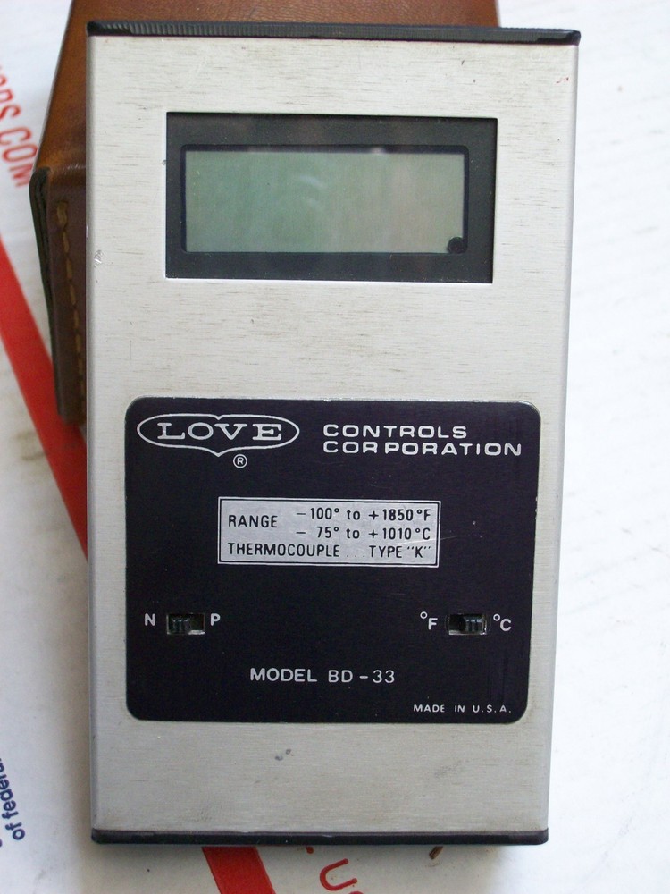 LOVE CONTROLS BD-33 PYROMETER w LEATHER CARRYING CASE