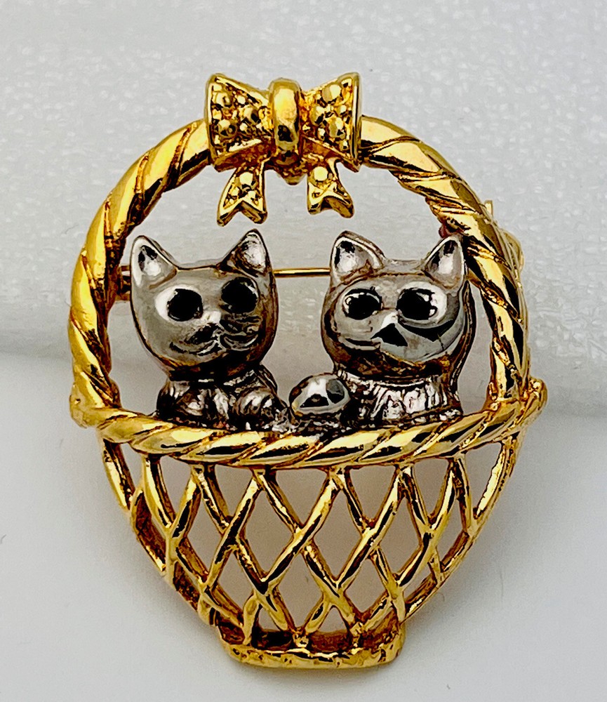 2 Tone Crystal  Cat Basket Bow Pin  Brooch
