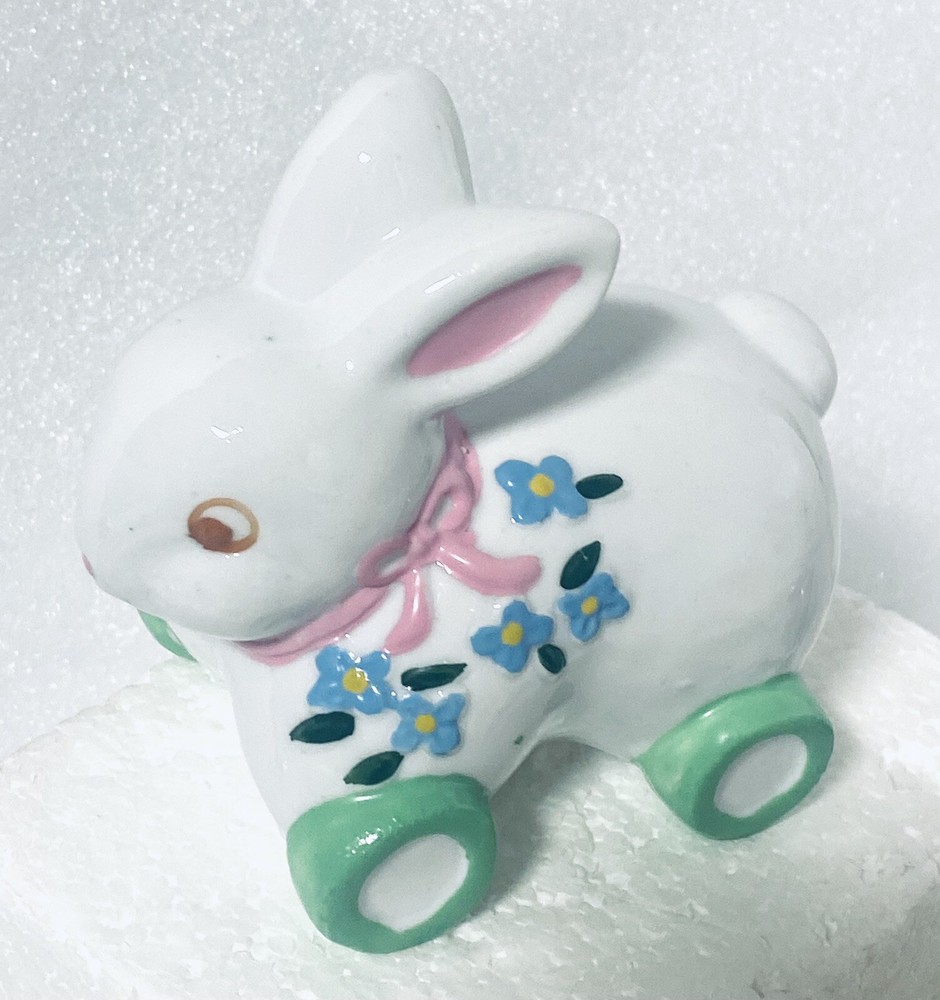 Rabbit Ceramic Figurines 4” 1991 Easter Bunny Vintage EUC