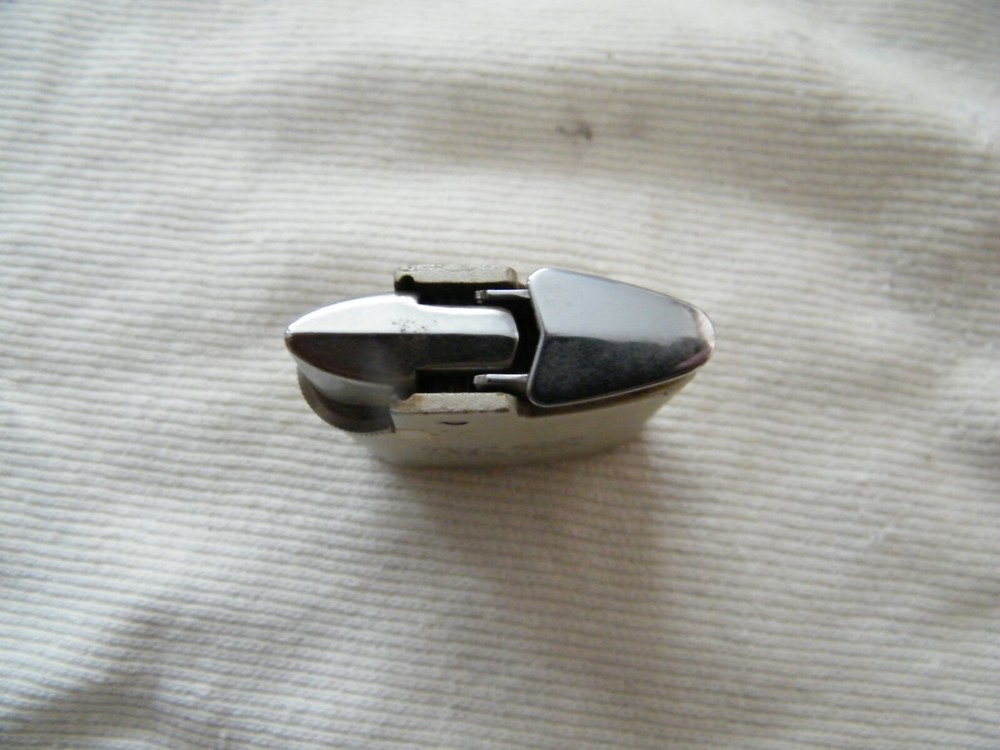 Ronson Varaflame butane cigarette lighter