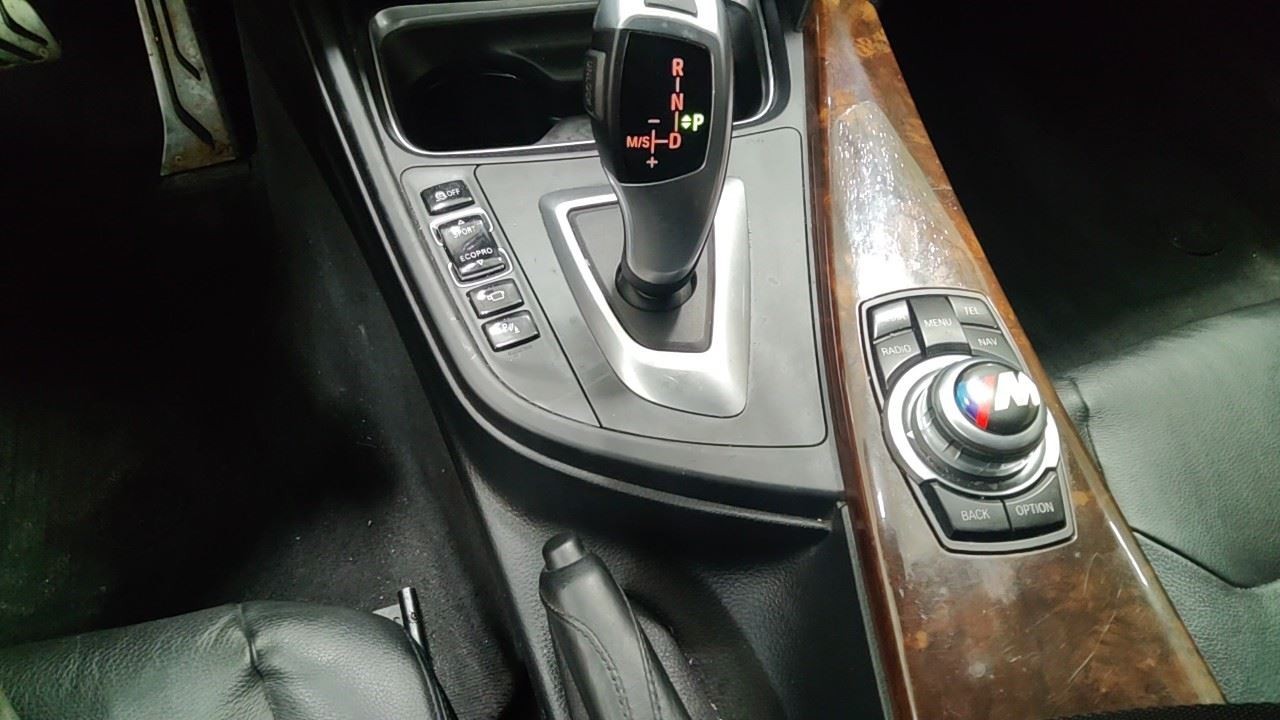 (LOCAL PICKUP ONLY) Roof Glass Fits 12-18 BMW 320i 7006501