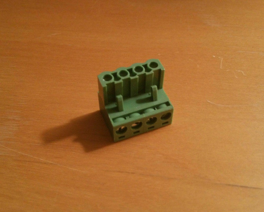 4-Pin Processor / Equalizer Power Plug KICKER Front Row ZXDSP1 ZXSUM8