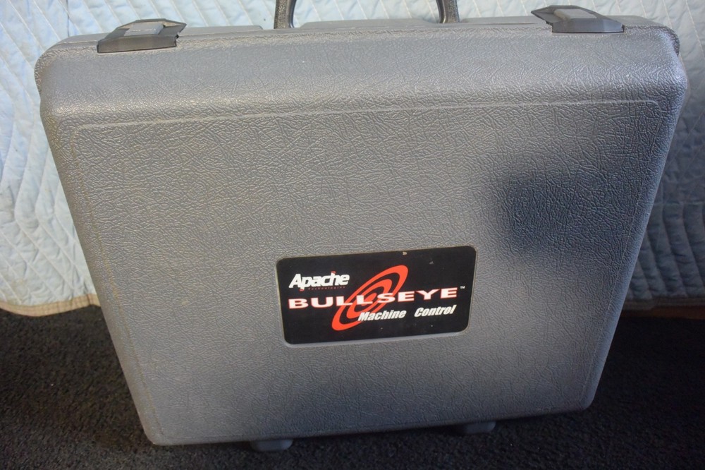 Trimble/Apache Machine Grade Control Panel CB26 & MC Bullseye Laser Receiver