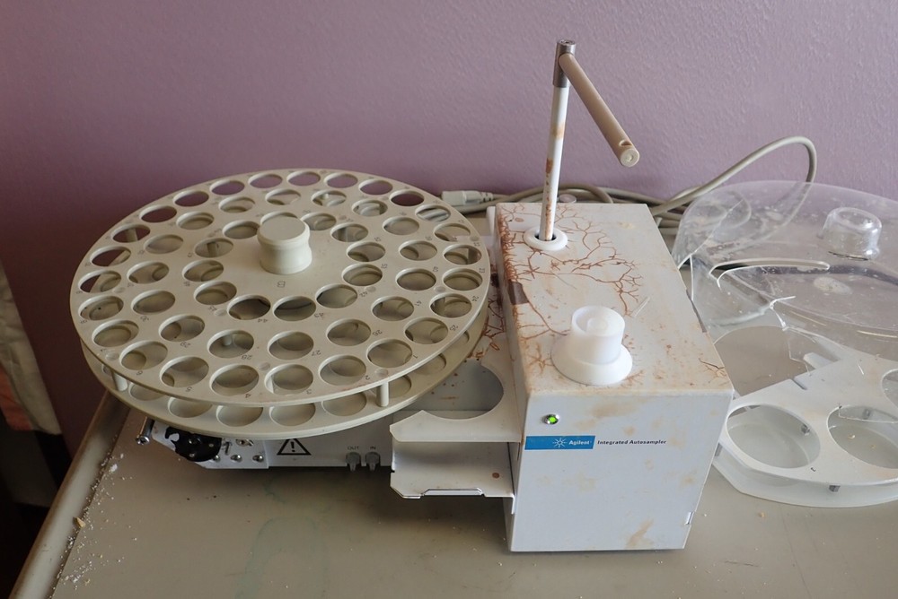 Agilent Technologies G136B Integrated Autosampler