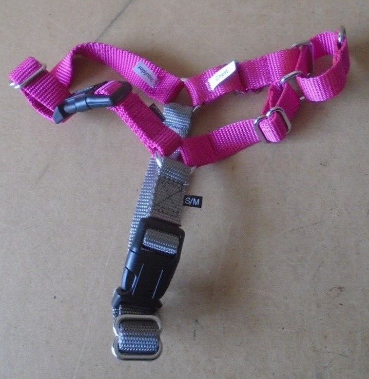PetSafe Easy Walk Harness Small/Medium (Raspberry/Gray) No Pull Harness