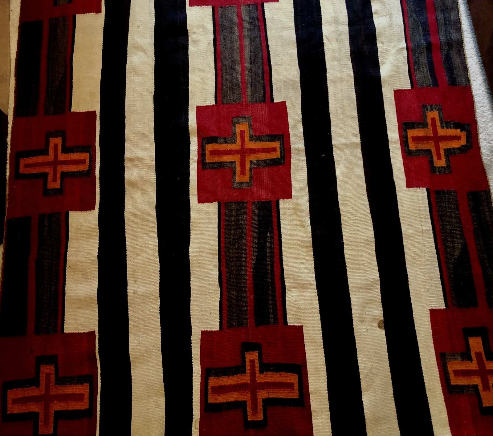 NAVAJO 2nd or 3RD PHASE? Very Old CHIEFS BLANKET Authentic w/Crosses Circa 1895