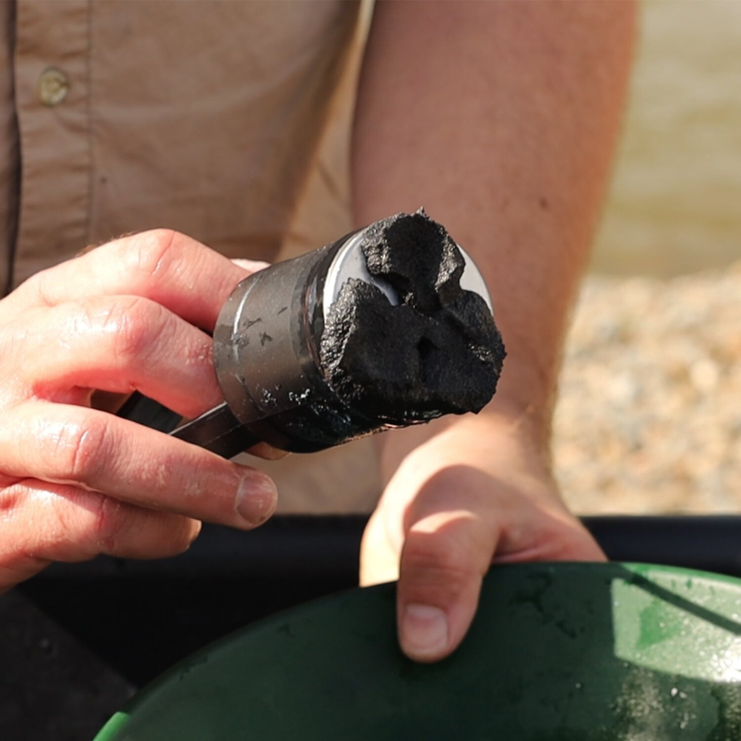 ASR Outdoor Lightweight Backpacker Gold Panning Kit with Rubber Mini Sluice 14pc