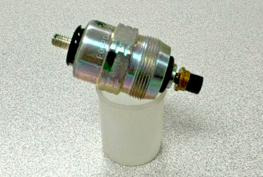 Case part# 8094248 solenoid valve