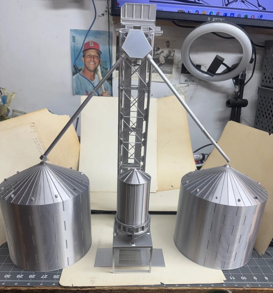 Farm Grain Bin Model Set 3D Printed 2 Bins Leg Tower Pit Auger Unloading Bin