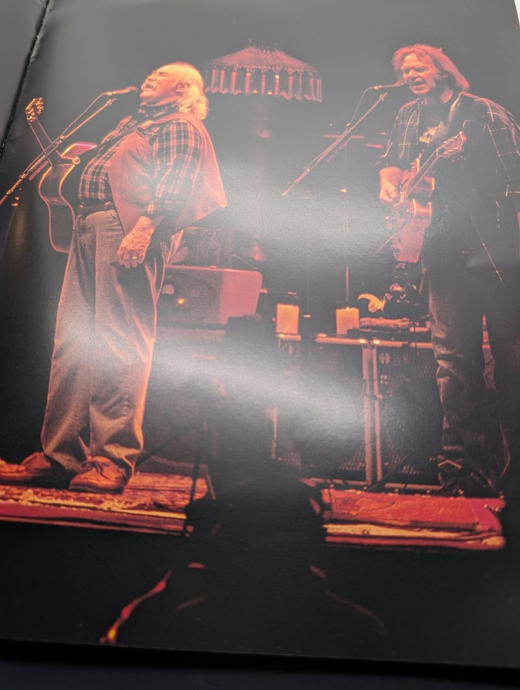 CROSBY, STILLS, NASH & YOUNG 2000 CONCERT PROGRAM BOOK CSNY NEIL YOUNG