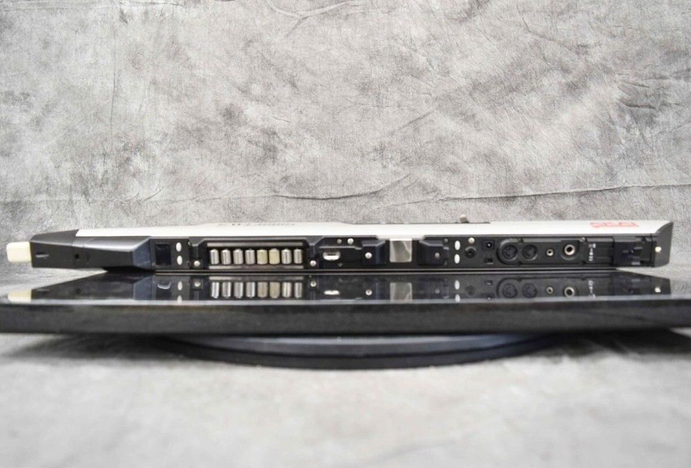 AKAI EWI4000S Wireless Electronic Wind Synthesizer