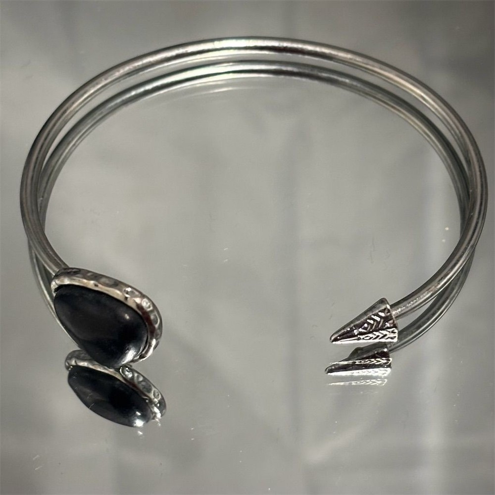 Silver Tone Black Cabachon Cuff Bracelet Adjustable Arrowhead