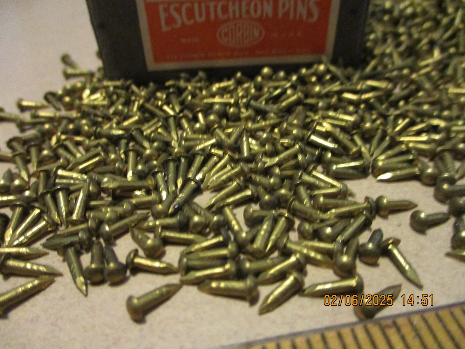 125 VINTAGE 1/4" X #17, SOLID BRASS BRAD NAILS, ROUND DOME HEAD ESCUTCHEON PINS