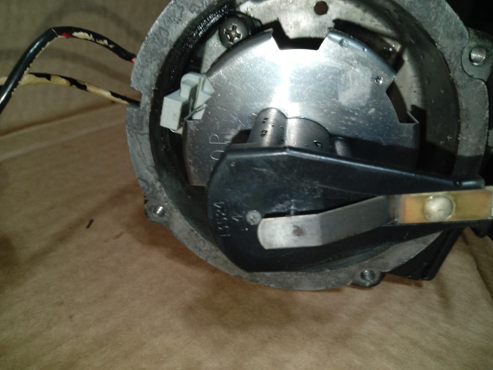 Mercruiser V6 4.3 Distributor Cap And Assembly