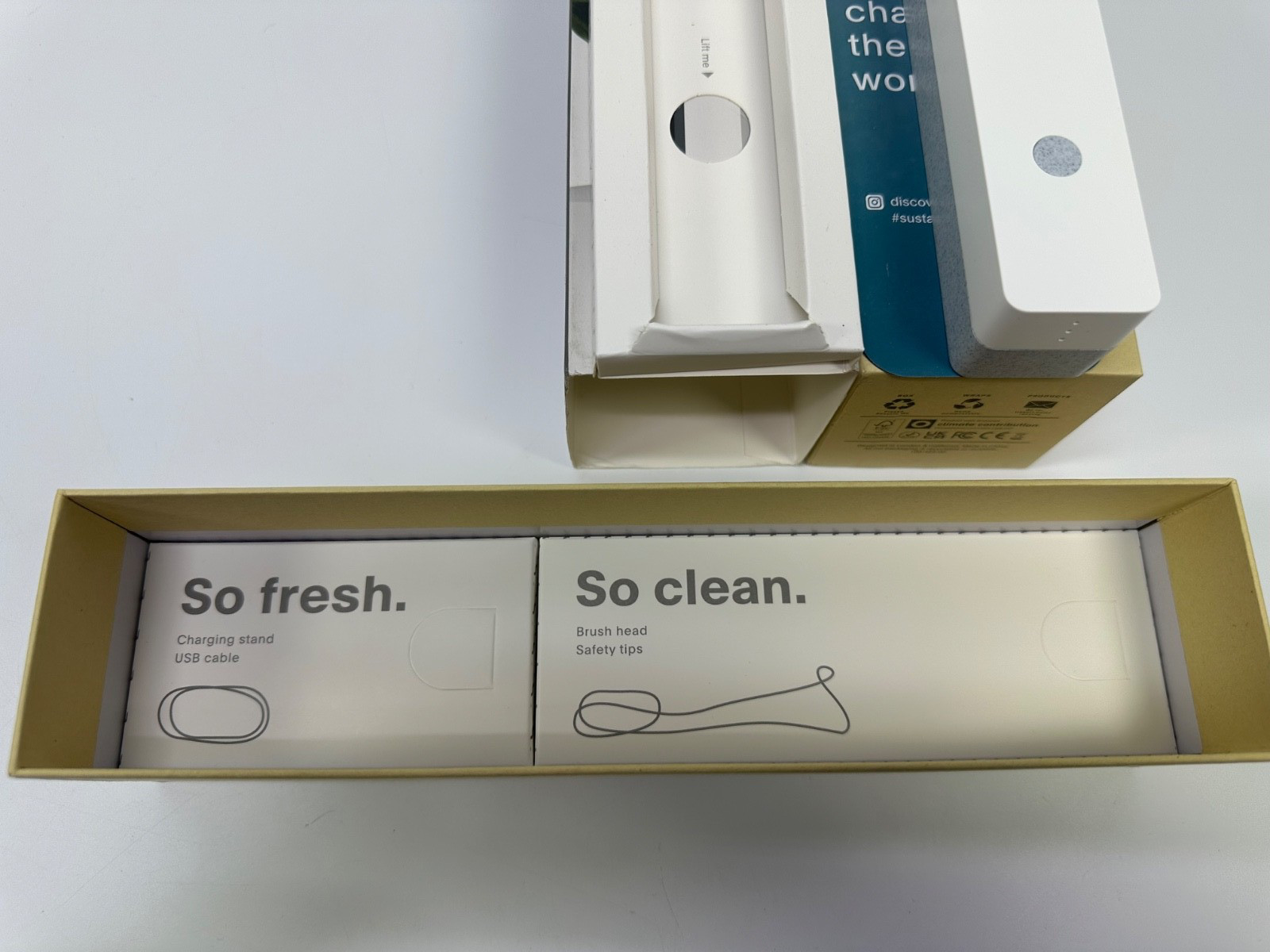 SURI 1.0 Sonic Electric Toothbrush with UV Cleaning Travel Case | Black