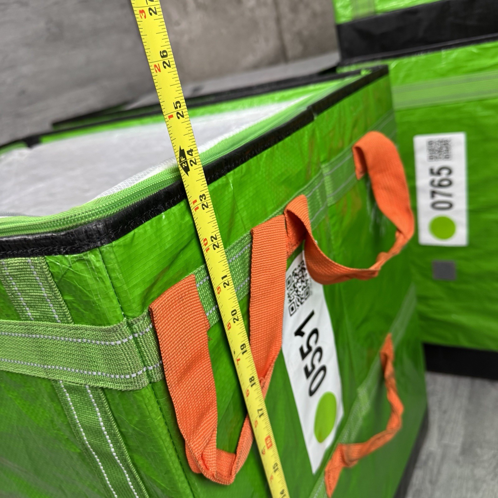 LOT OF 4 PREMIUM AMAZON COURIER DELIVERY CURRENT STYLE TOTE BAGS 28x24x20 GREEN