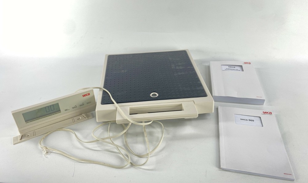 Seca 869 Flat Scale w/ Remote Display-550 lbs/250 kg Capacity