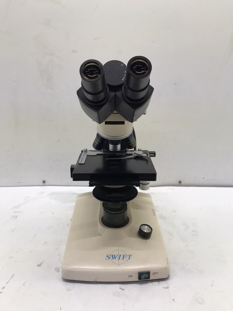 Swift M8000D Microscope Tested And Working 4 Objectives 2 Eyepieces.