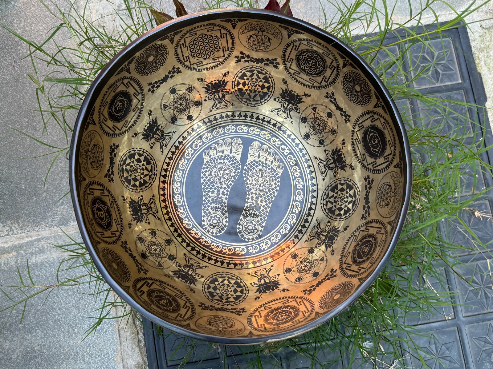 12 inches Tibetan Singing Bowl - Chakra Balancing Meditation yoga sound Bowls