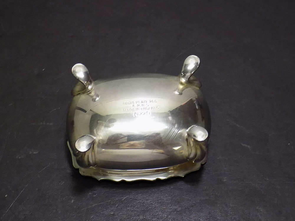 William Suckling Regis Plate N220 E.P.N.S. Silver Plated 4-Toe Cobalt Open Salt