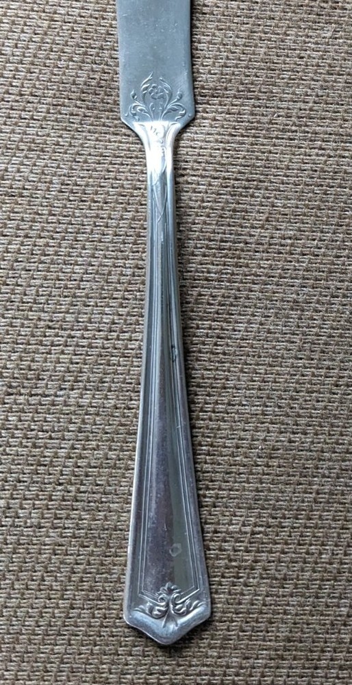 Oneida/Rogers Master Butter Knife - Discontinued Pattern