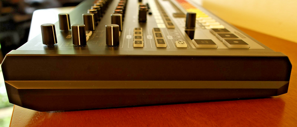 Behringer Rhythm Designer RD-8 Analog Drum Machine 808 Clone Excellent
