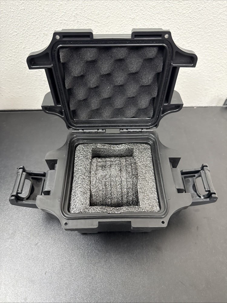 Invicta Single Slot Watch Hard Shell Foam-Lined Impact Travel/Storage Case Black
