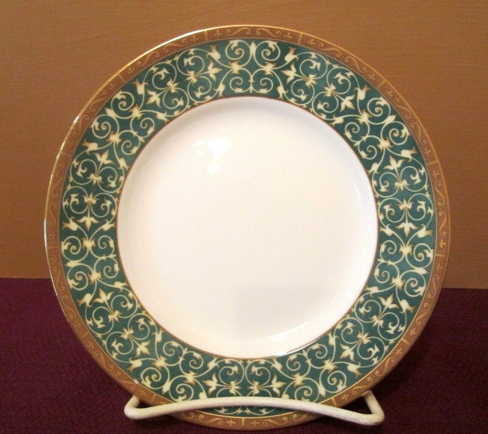 WEDGWOOD EVERLEIGH BREAD & BUTTER PLATE - 6" 0603E