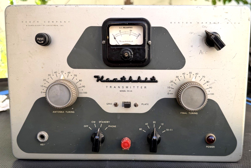 Vintage HeathKit DX-35 Transmitter AS IS-POWERS ON-PLEASE READ