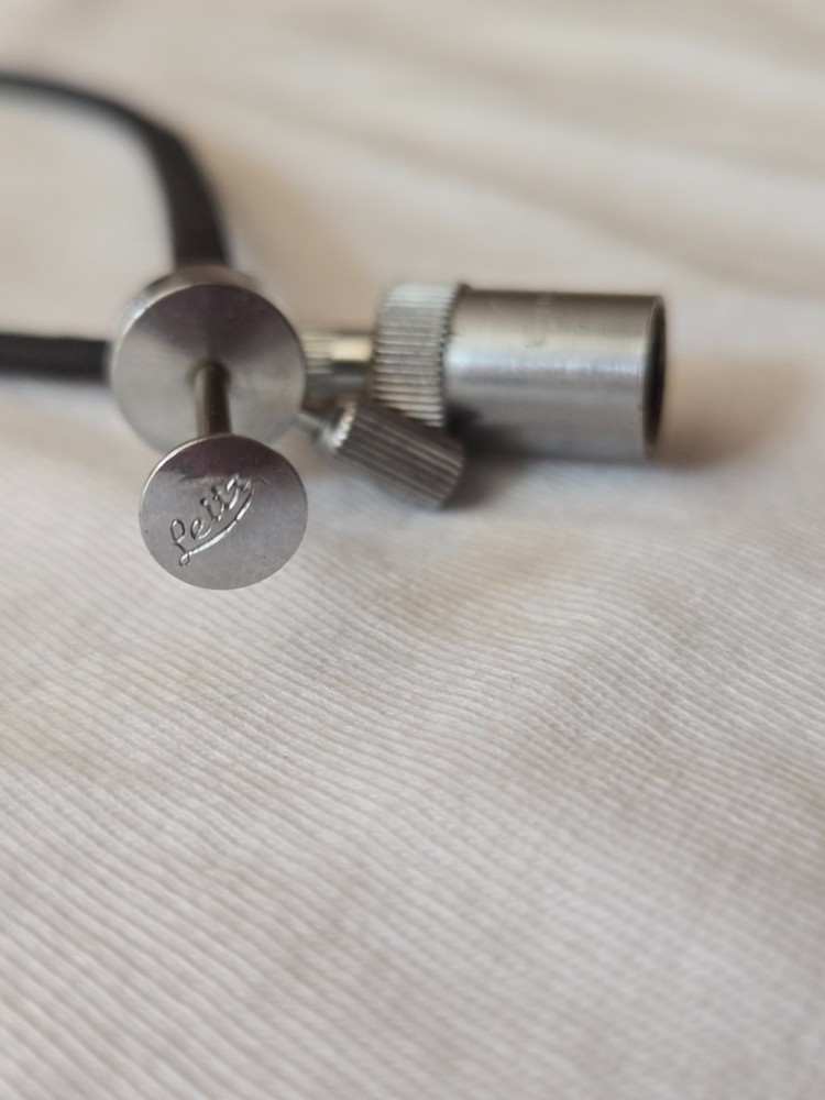 Original Leica mechanical shutter release cable (14070)